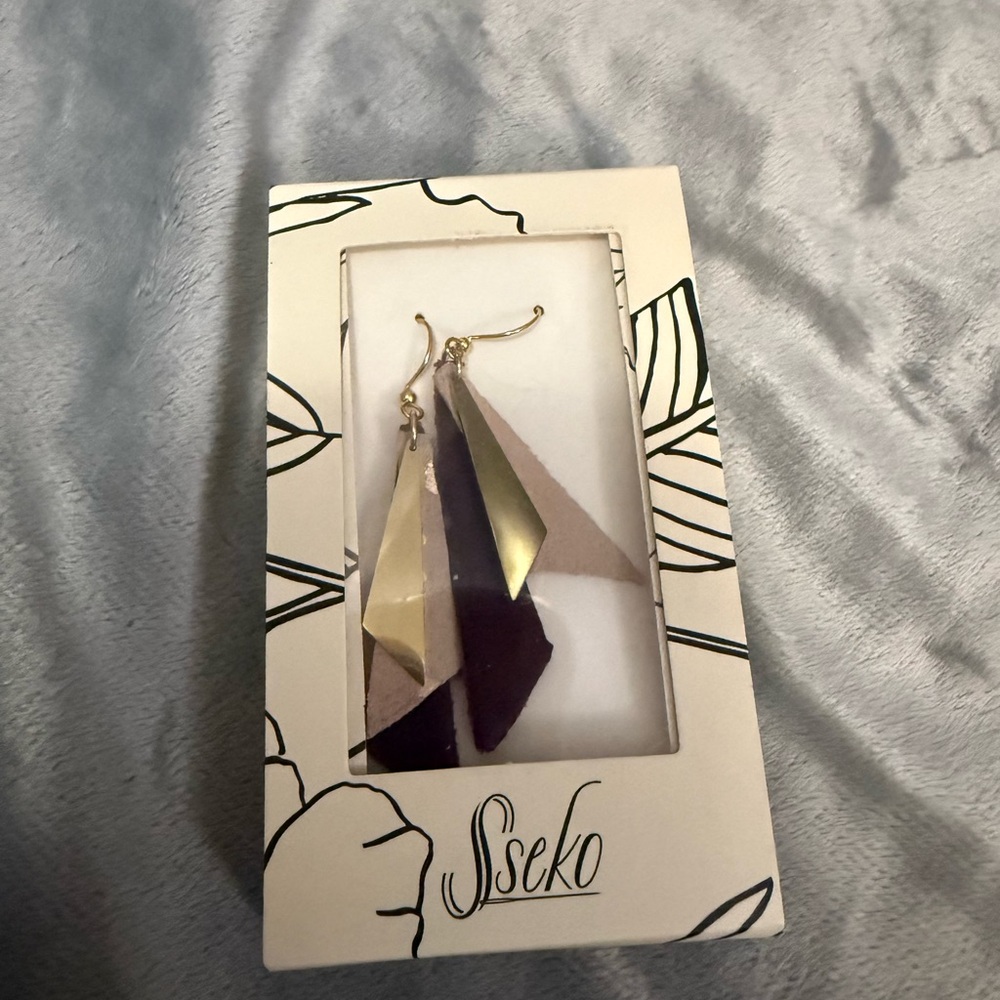 Sseko Elegant Gold and Purple Leather Earrings